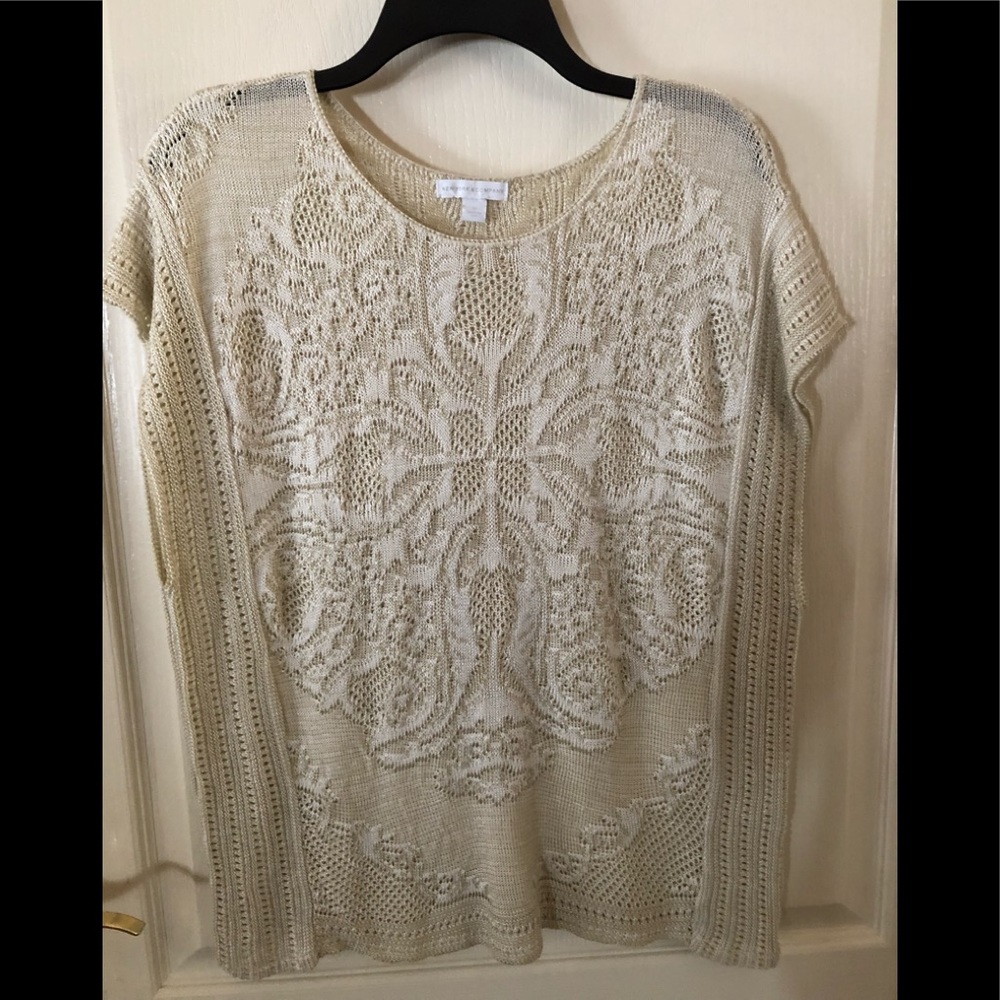 Very pretty sleeveless summer sweater